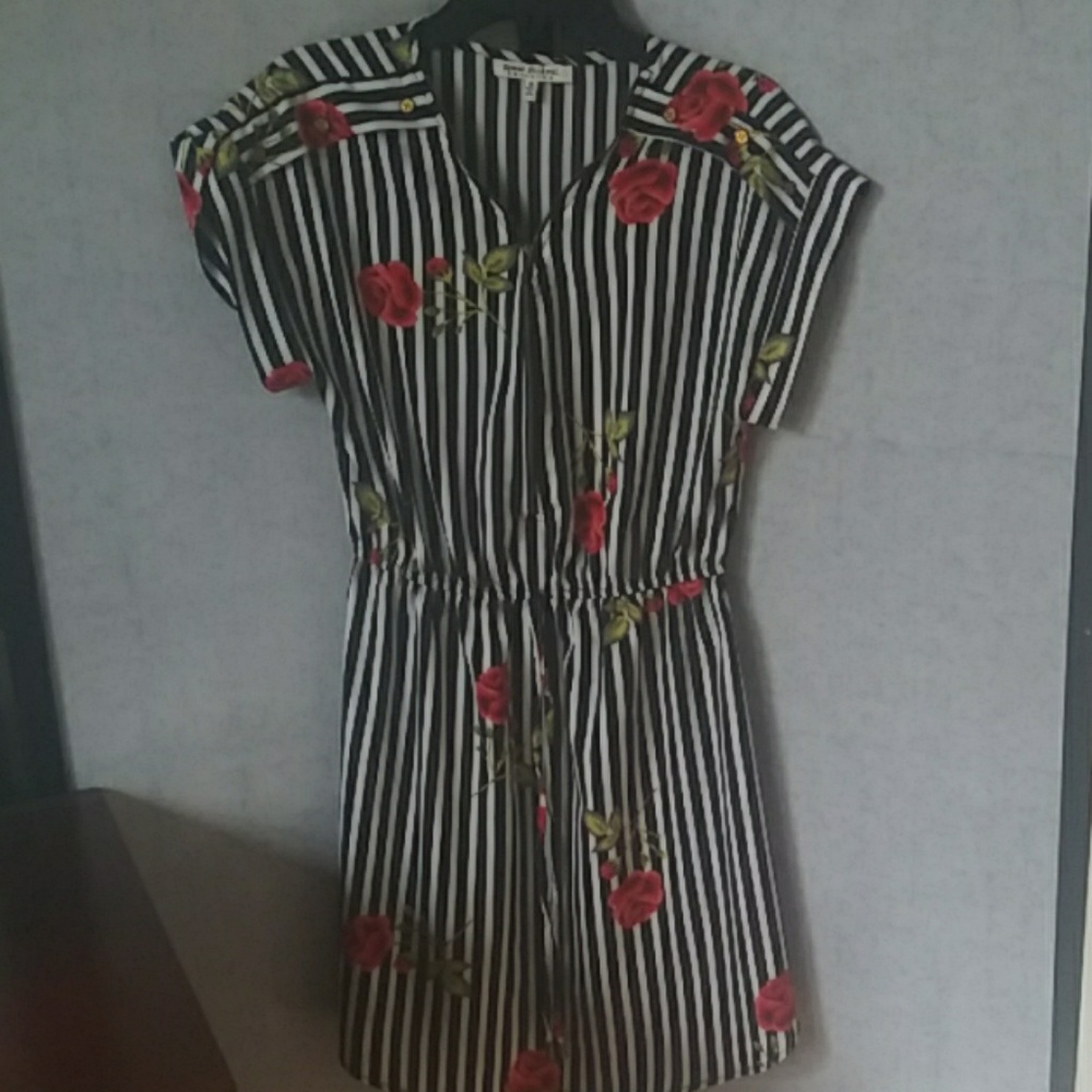 Cute dress for teens with stripes with flowers